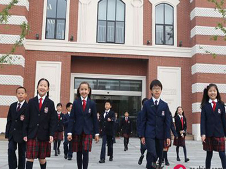 北京國際學校引進室內數字足球系統